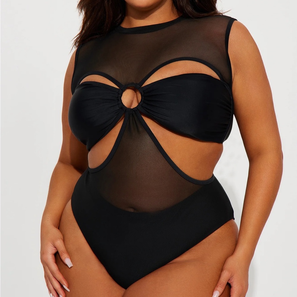 🖤 FN ‘Lyla Halter One Piece’ Swimsuit